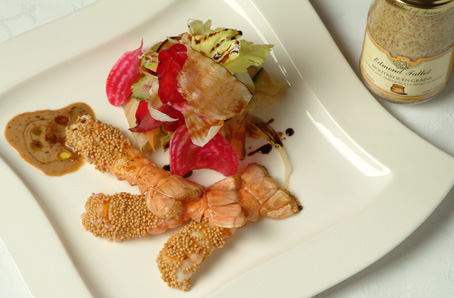 Crunchy salad with langoustines